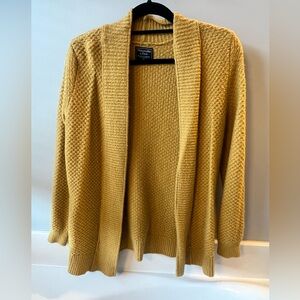 Abercrombie and Fitch mustard yellow cardigan (oversized)
